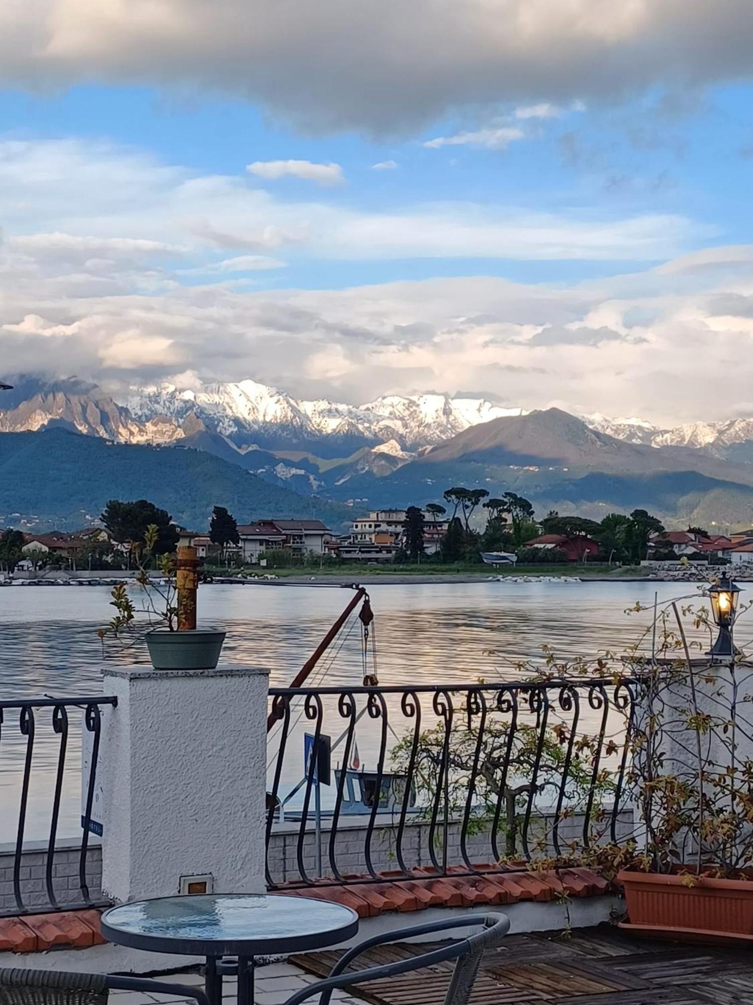 Hotel Garden Bocca Di Magra Bagian luar foto