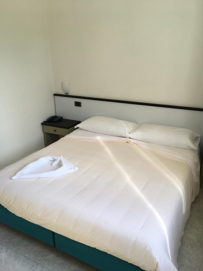 Hotel Garden Bocca Di Magra Bagian luar foto