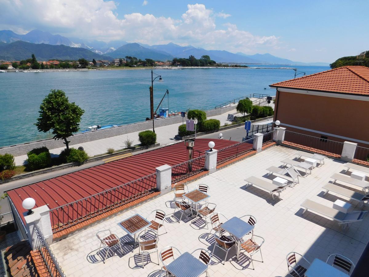 Hotel Garden Bocca Di Magra Bagian luar foto